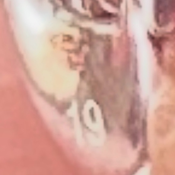 Gucci Interlocking GG Sterling Silver Bracelet with box and Gucci pouch. - Picture 9 of 15